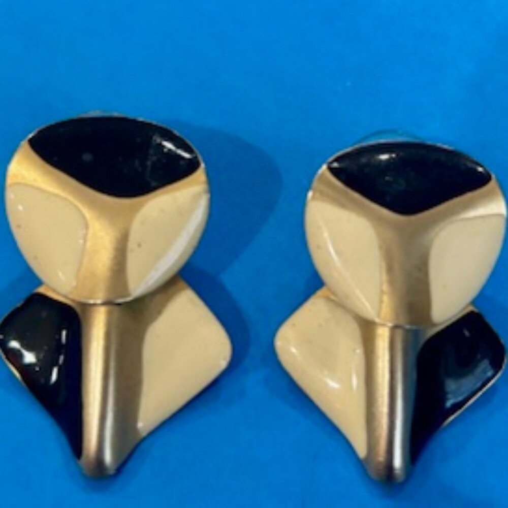 Vintage 1950s/1960s Pierced Stud Earrings